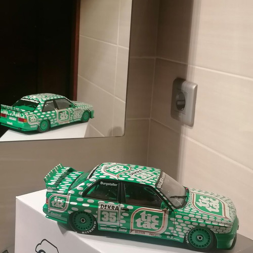 BMW M3 E30 Collectible Car Miniatures 1/18 Scale New