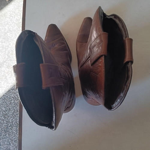 Buffalo leather cowboy short boots like new, brown, size 44.5