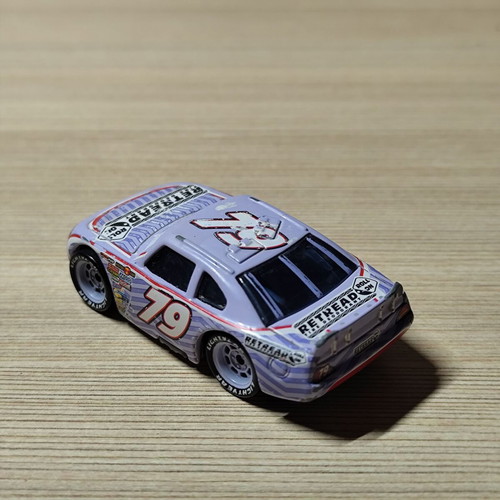 Mattel Disney Pixar Cars Haul Inngas Retread No. 79 μεταχειρισμένο μεταλλικό αυτοκινητάκι