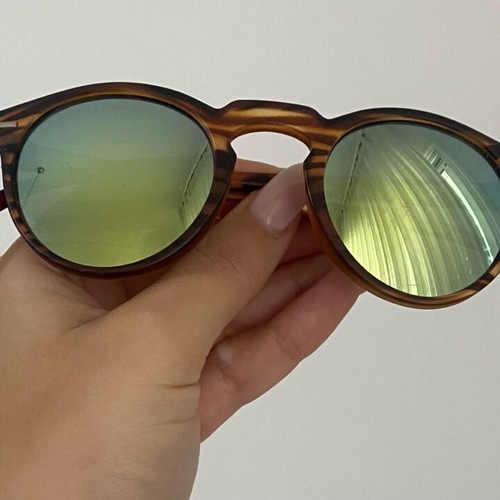 Mirror sunglasses like new, brown frame, yellow mirrored lenses