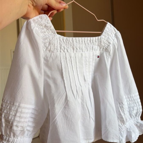 Tommy Hilfiger girls' shirt like new, white, size 110 cm