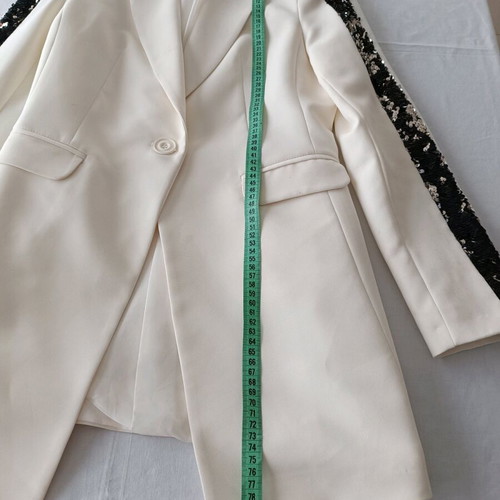 Ivory blazer On Line like new with double black-silver sequins on sleeves