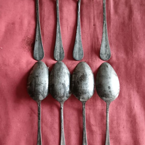 Vintage collectible spoons set of 8 used, very old