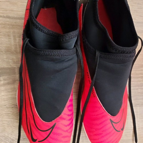 Nike Phantom GX CLUB football shoes like new, size 44