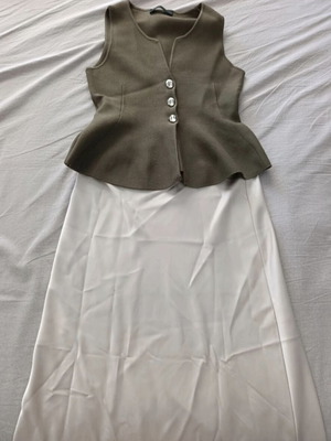 Zara set with khaki vest and white skirt like new