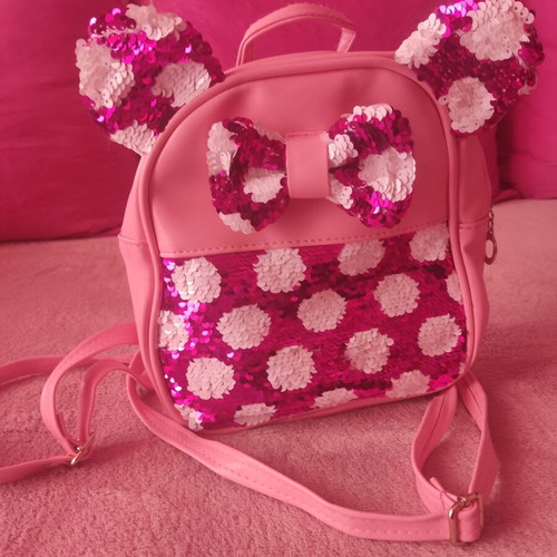 Back pack pink like new for girls