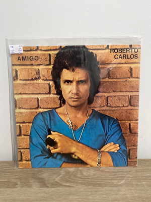 Roberto Carlos Amigo vinyl record used in very good condition