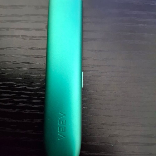 VEEV ONE green like new with box and charger