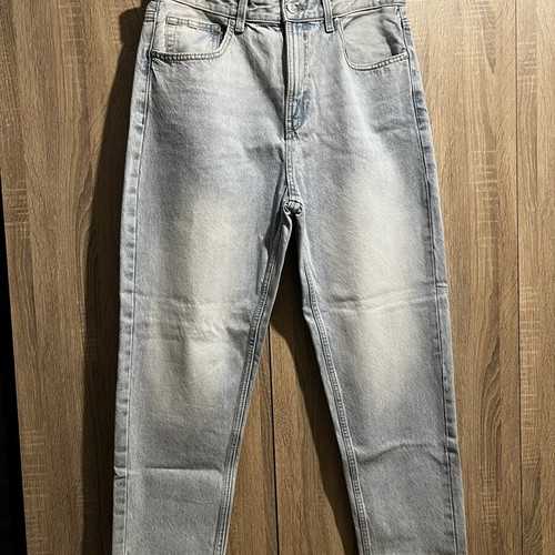 Bershka Straight Jeans like new, size 41 EU, blue