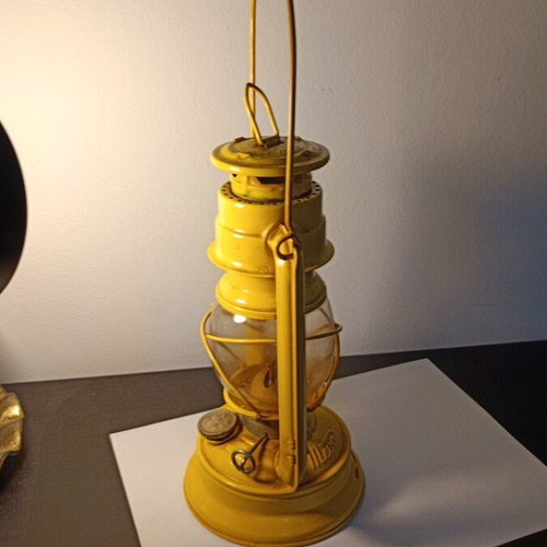 Meva 864 storm lantern like new