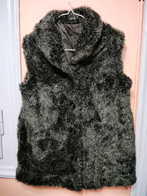 Γούνινο γιλέκο σαν καινούργιο, μέγεθος M/L, μαύρο με γκρι