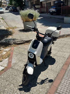 Segway B110S electric scooter used with top box and extra tire