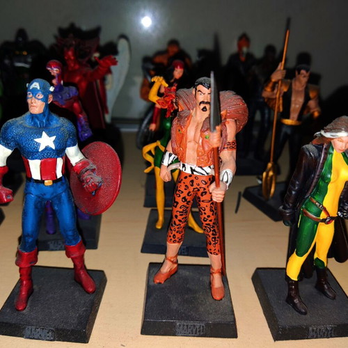 Marvel collectible lead figures used, set of 39 pieces