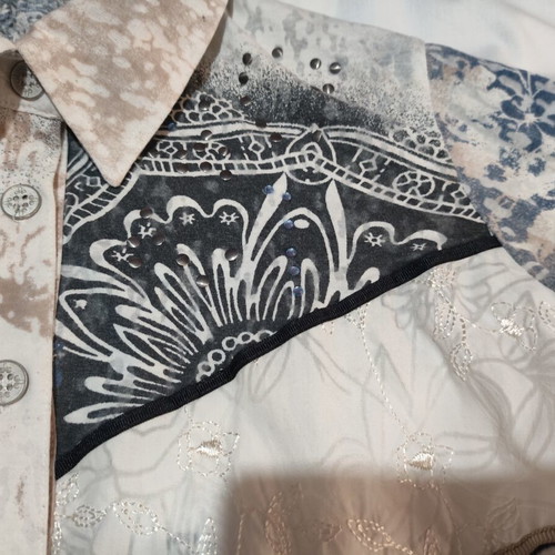 Women's shirt with patchwork design and lace like new, boho style