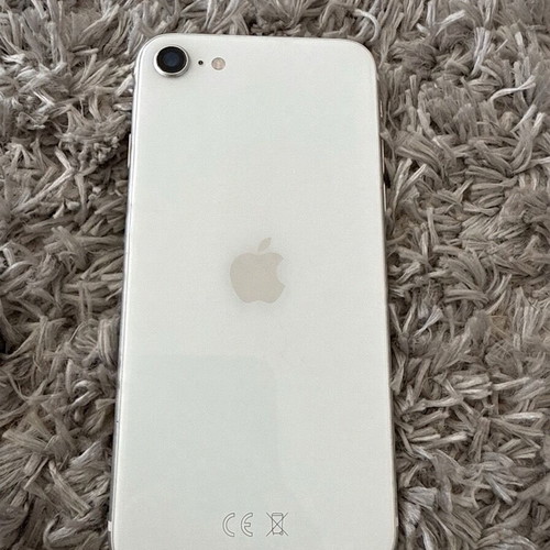 iPhone SE 2020 64GB used, white, reliable compact smartphone
