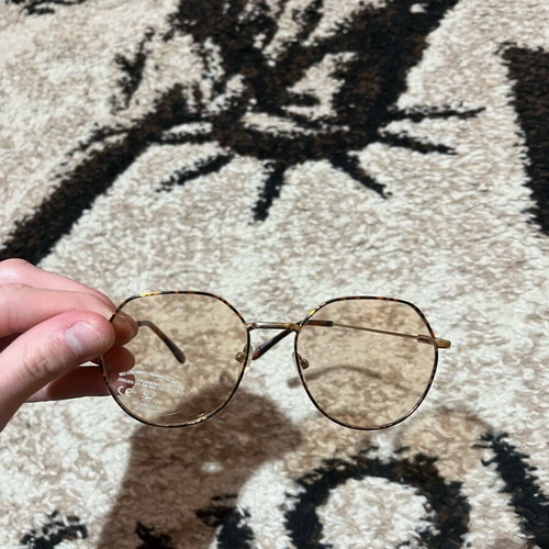 Pink Woman sunglasses like new with Total UV Protection