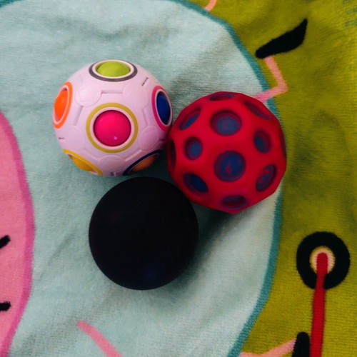 Balls pack of 3 like new