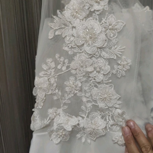 Wedding dress new romantic style with embroidery, tulle and lace, size 38/40