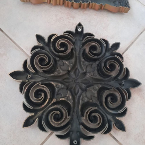 Decorative mirrors set of 3, like new, gold-bronze color