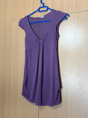 Attrattivo top used, purple, short sleeve, decorative elastic