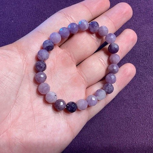 Bracelet made of authentic Lepidolite