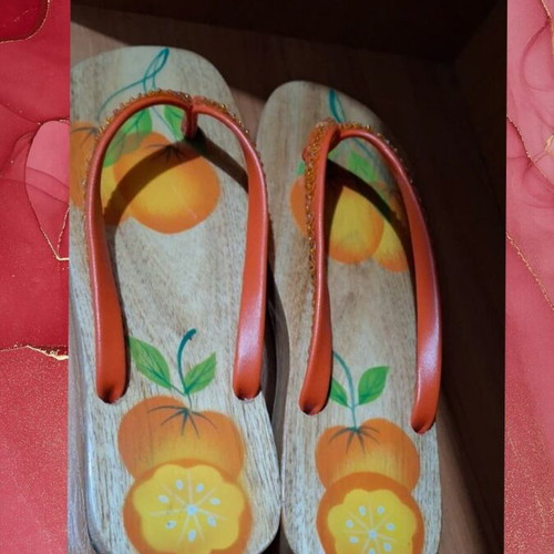 Migato flip flops size 36 new, orange with wooden painted sole and sequins