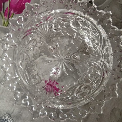 Crystal punch bowl luxury, new, diameter 21cm with carved feet