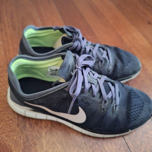 Nike women's training shoes used, black, size 40