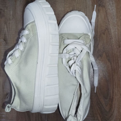 Sneakers used with thick sole, size 39