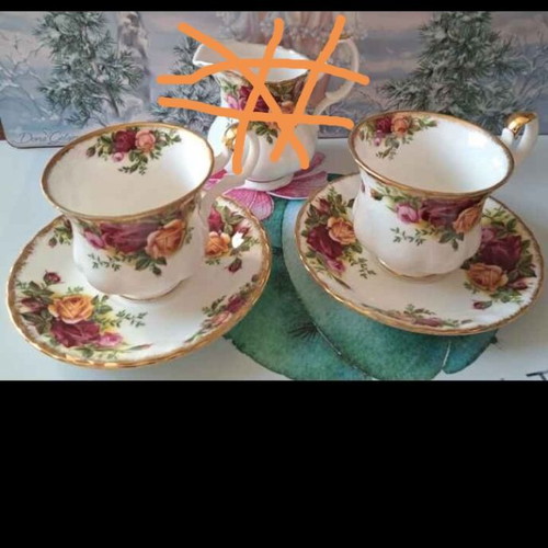 Royal Albert Old Country Roses coffee cup set, like new, 2 pcs