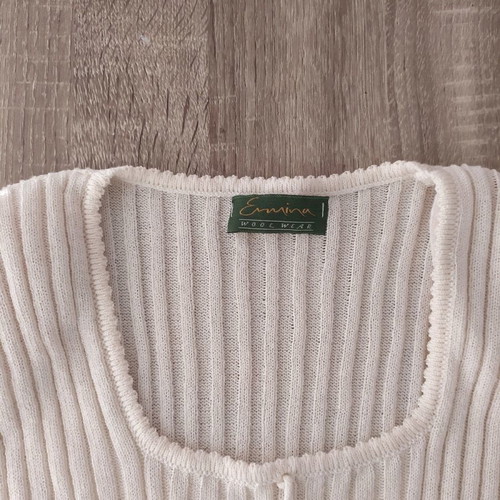 Wool Wear women's blouse used with shoulder pads, one size