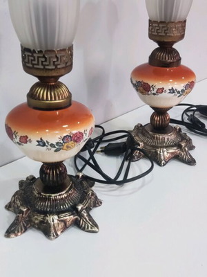 Table lamp pairs like new