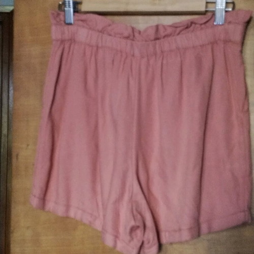 Pink shorts size M like new