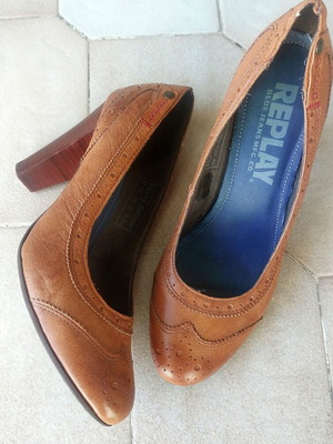 Replay women's leather pumps size 39 camel with brogue details