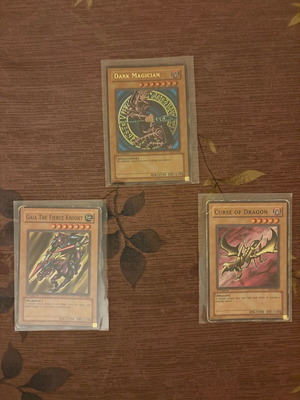 Αυθεντικές κάρτες Yu-Gi-Oh μεταχειρισμένες από το starter deck Yugi 2002