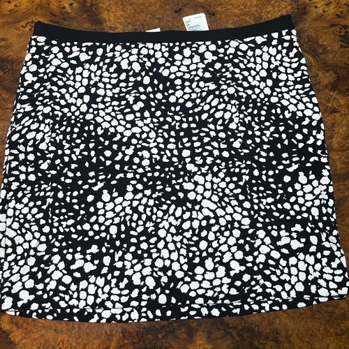 Reversible skirt H&M like new, black and white