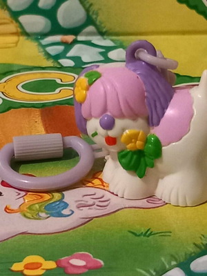 Vintage Charmkins "Buttercup" Hasbro like new, rare 80s charm