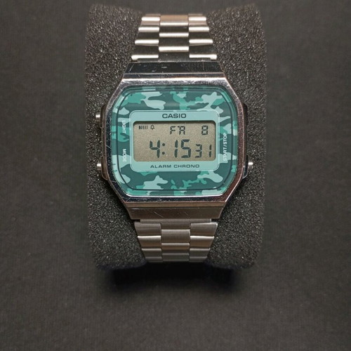Casio 3298 used, green and silver
