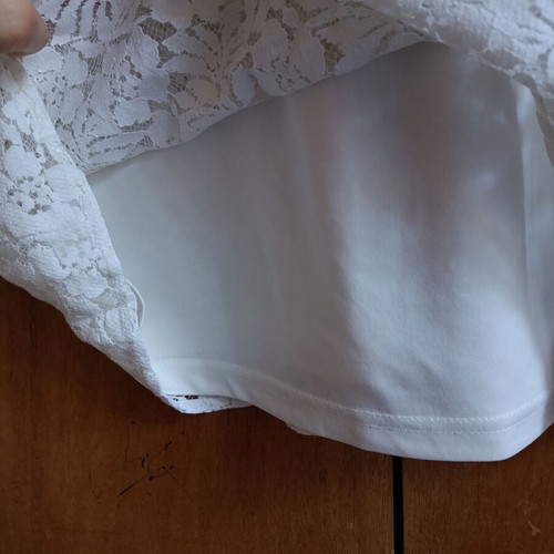 White mini dress with lace and lining size M like new