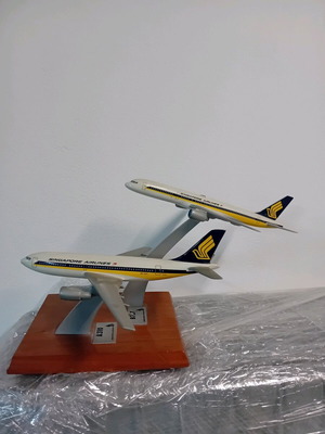 Metal Singapore Airlines airplane models used, set of 2