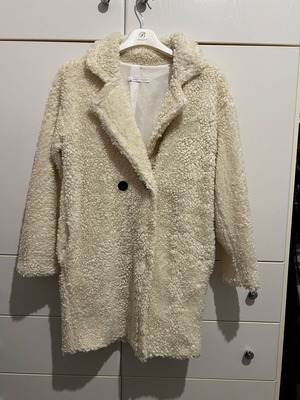 Teddy coat ecru like new, one size, knee-length