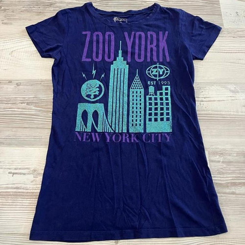 Zoo York T-shirt with graphic print, like new, size medium