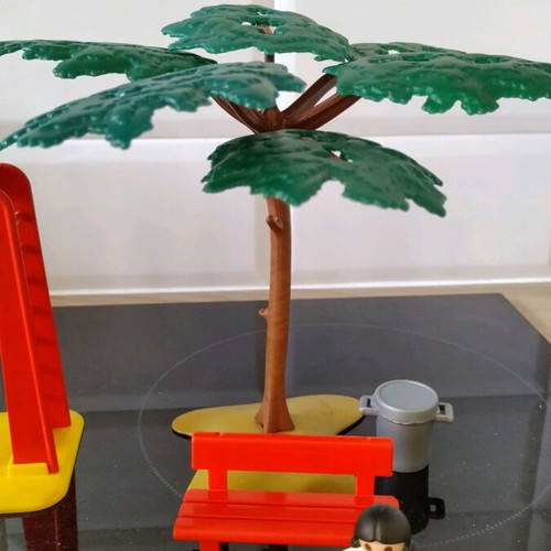 Playmobil Vintage 1974 collectible playground and rare Acacia tree like new