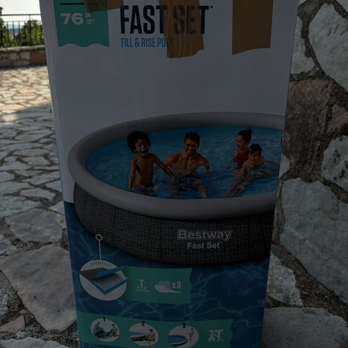 Plastic pool new with cover, filter and manual foot pump
