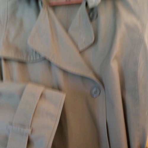 Maps women's coat L, khaki color, like new