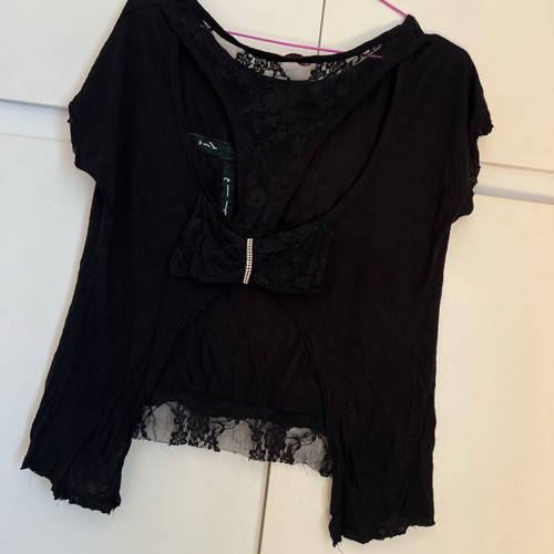 Black short-sleeve t-shirt with open back like new