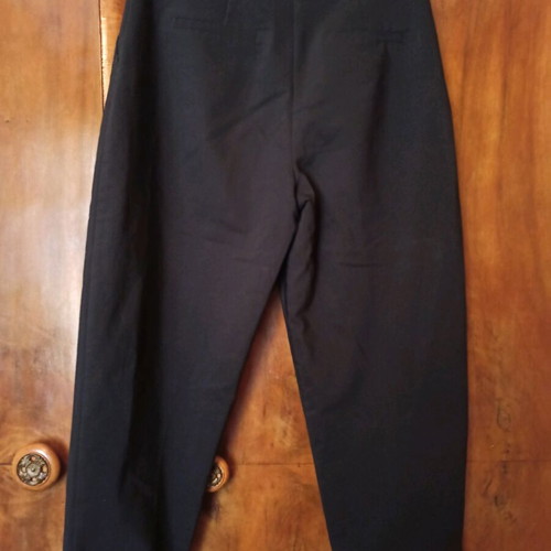 BSB 3/4 black pants, slim waist, wide legs, like new