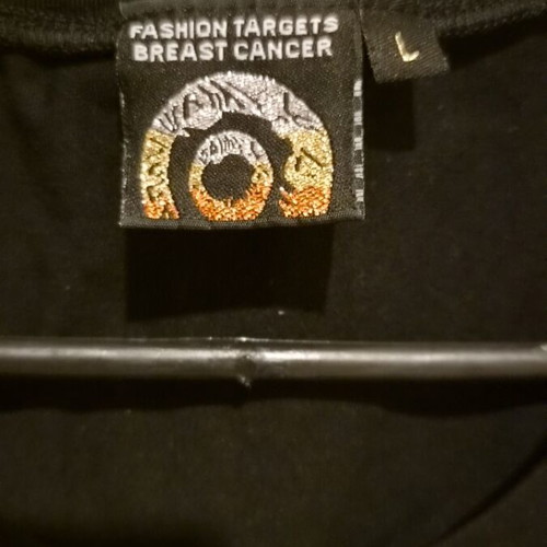 Black short-sleeve t-shirt Fashion Targets Breast Cancer like new