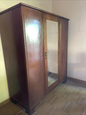 Ντουλάπα Τριφύλλη από μασίφ ξύλο σαν καινούργιο