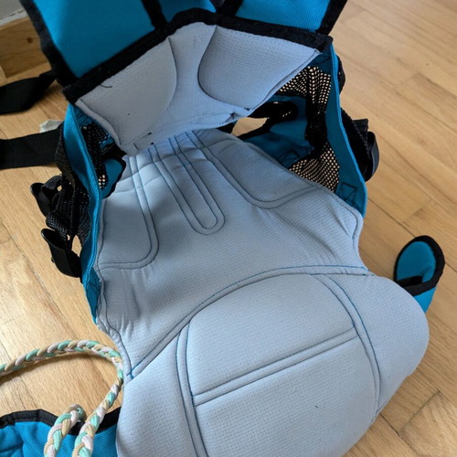 Chicco baby carrier like new